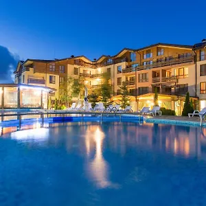 Wood & Apartahotel