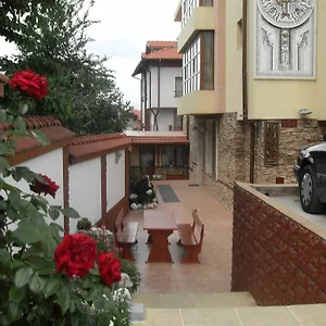 Hotel за гости - семейна ивел, Bansko